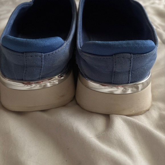 Kenneth Cole Slip On Sneakers - Picture 4 of 4